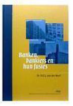 Banken, bankiers en hun fusies 9789055161331, Verzenden, Zo goed als nieuw, D.C.J. van der Werf