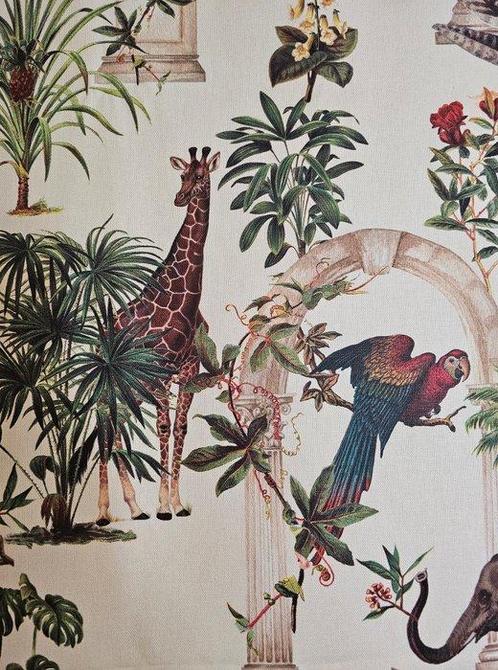 Exclusieve Boheemse stof met gorilla, papegaaien en giraffen, Antiek en Kunst, Antiek | Tapijten, Tafelkleden en Textiel