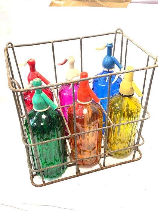 Sifon - Zes sifons vintage en een metalen mand., Antiek en Kunst, Kunst | Designobjecten