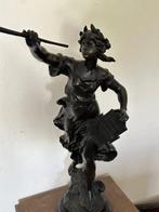 L & F Moreau, naar - sculptuur, Triomf - 62 cm -, Antiquités & Art, Antiquités | Céramique & Poterie