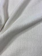 Handgeweven, zachte, gevlochten stof in perzik, wit en