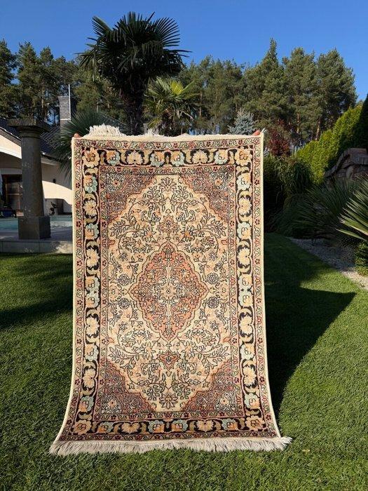 Ghoum silk - Tapijt - 132 cm - 77 cm, Maison & Meubles, Ameublement | Tapis & Moquettes