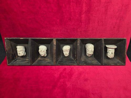 sculptuur, Teste scolpite sul soffitto a cassettoni della, Antiek en Kunst, Antiek | Keramiek en Aardewerk