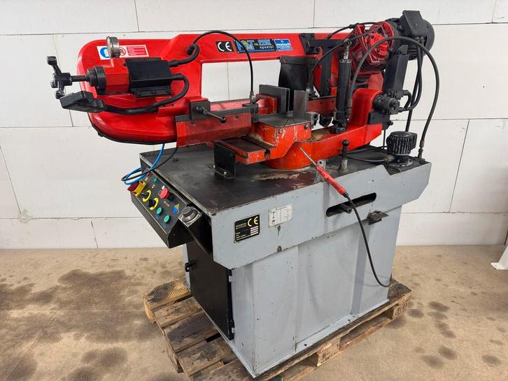 KARMETAL bandzaagmachine bandzaag lintzaagmachine lintzaag, Doe-het-zelf en Bouw, Gereedschap | Zaagmachines, Gebruikt