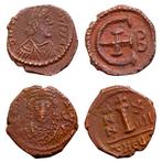 Empire byzantin Lot of 2 Æ coins Justinien I (527-565)