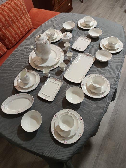 Villeroy & Boch - Tafelservies (37) - Beenderporselein -, Antiek en Kunst, Antiek | Meubels | Tafels