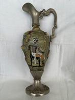 Riprod. Vietata C.C. Art. 2598 - Carafe, Pichet, Vase