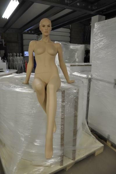 *TIP*  Exclusief a merk zittende damesfiguren, Zakelijke goederen, Kantoor en Winkelinrichting | Winkel en Inventaris, Ophalen of Verzenden