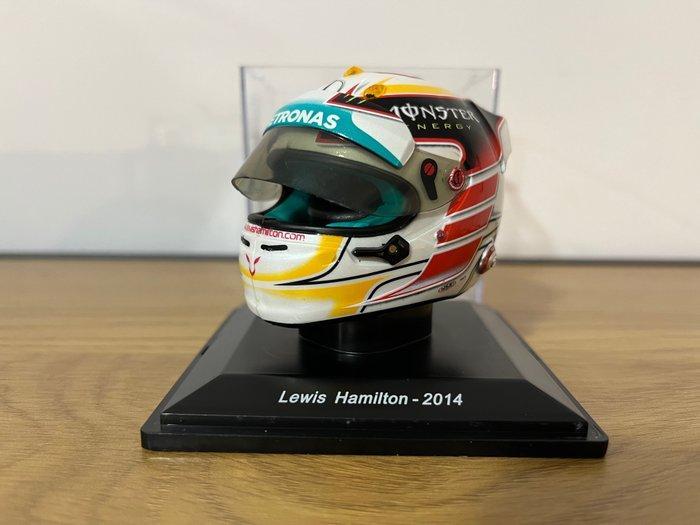 Spark 1:5 - Model raceauto - Wereldkampioen 2014 - Lewis, Hobby en Vrije tijd, Modelauto's | 1:5 tot 1:12