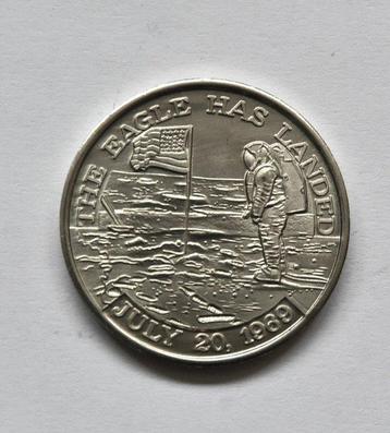 Le médaillon de la médaille volée contient du métal des