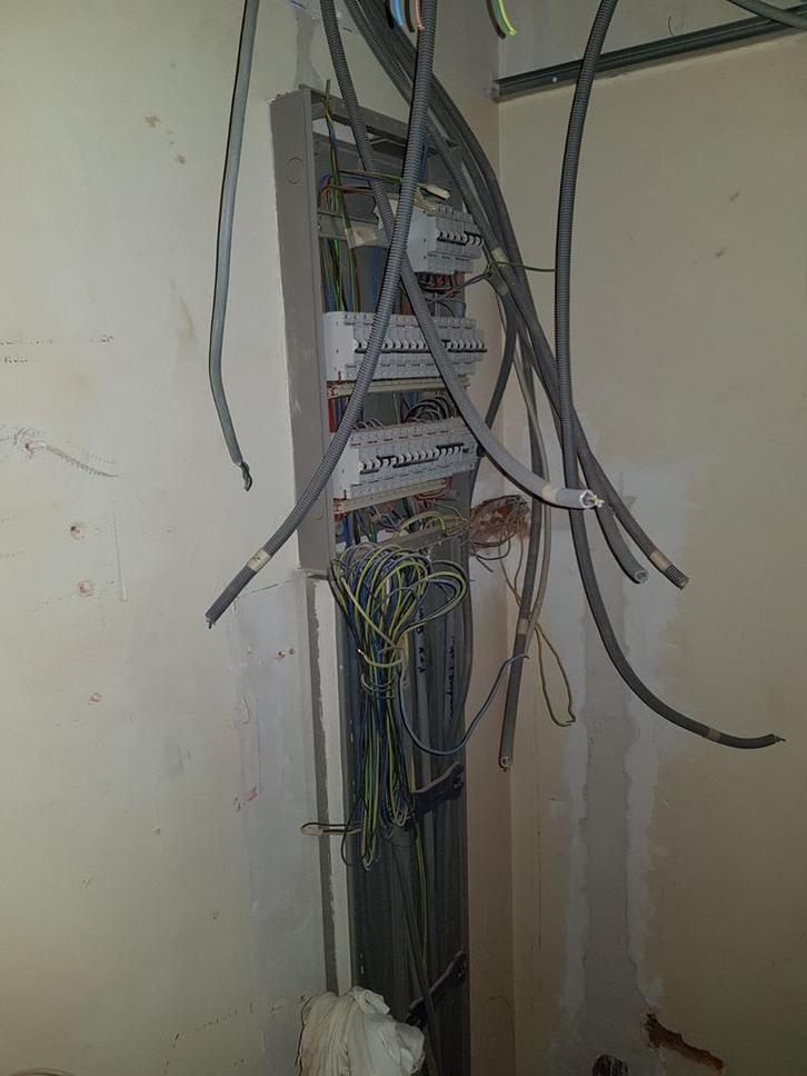 électricien professionnel  0466120175, Services & Professionnels, Entrepreneurs, Nouvelle construction ou Construction, Entretien ou Restauration