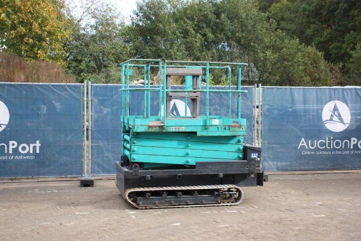 Veiling: Schaarlift Aichi RV060 Elektrisch 8m, Zakelijke goederen, Machines en Bouw | Liften, Steigers en Ladders, Ophalen