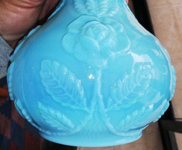 Vaas - karaf van melkglas - melkachtig glas, Antiek en Kunst, Antiek | Glaswerk en Kristal