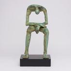 sculptuur, Modern Bronze Sculpture - Seated Bronze Sculpture