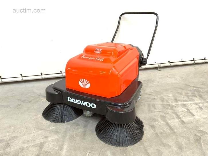 2x Veegmachine Daewoo Das30, Tuin en Terras, Veegmachines, Ophalen