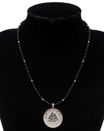 Collier d’Obsidienne et Valknut — Ancrage, mémoire et