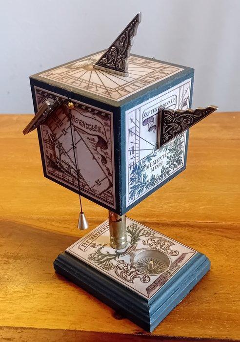 France - Cadran solaire multifaces pour lextérieur ou, Antiek en Kunst, Curiosa en Brocante