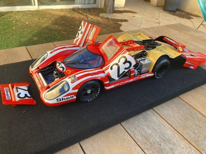 IXO 1:8 - Model raceauto - Porsche 917, Hobby en Vrije tijd, Modelauto's | 1:5 tot 1:12
