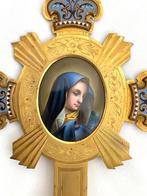 Kruisbeeld met wijwaterbakje - Mater Dolorosa - 32,5 cm -