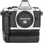 Tweedehands Olympus E-M5 body zilver CM4093, Audio, Tv en Foto, Fotocamera's Digitaal, Ophalen of Verzenden, Gebruikt, Olympus