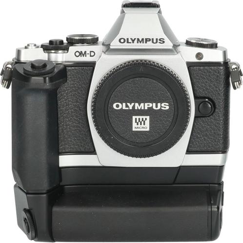 Tweedehands Olympus E-M5 body zilver CM4093, Audio, Tv en Foto, Fotocamera's Digitaal, Gebruikt, Olympus, Ophalen of Verzenden