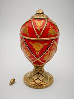 Œuf Fabergé - 2 œufs de la maison Fabergé - Porcelaine