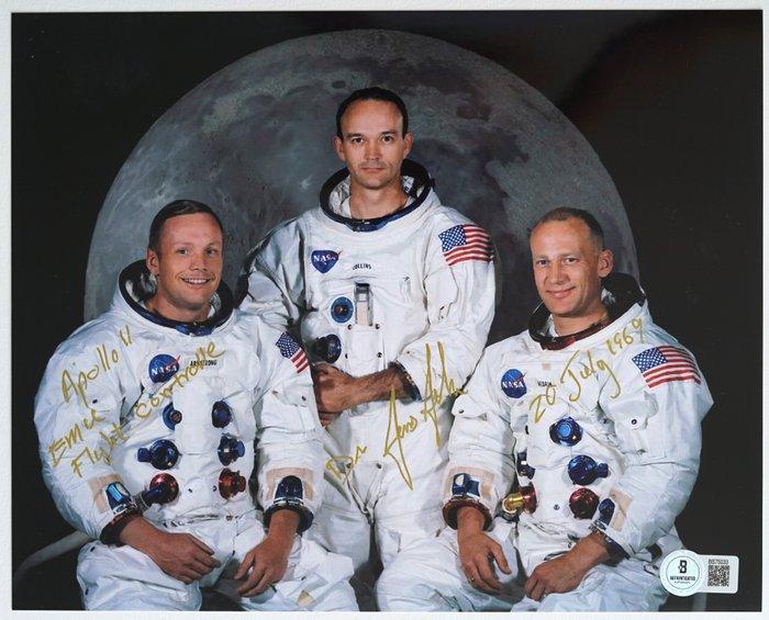NASA Apollo 11 - James Joki handtekening, foto met Beckett, Antiek en Kunst, Antiek | Wandborden en Tegels
