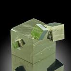 Haute qualité! Pyrite amas de cristaux - Hauteur : 4.5 cm -