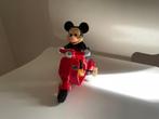 Masudaya - Beeldje - Vintage Mickey Mouse figuur op rode, Nieuw