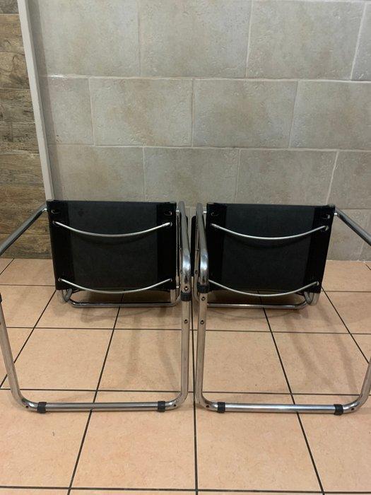 Stoel - Staal, Leder - Twee vintage stoelen, Antiek en Kunst, Kunst | Designobjecten