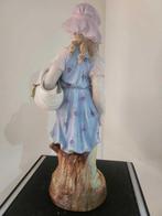 Schierholz, Plaue - Figure - Figura de niña con vestido azul