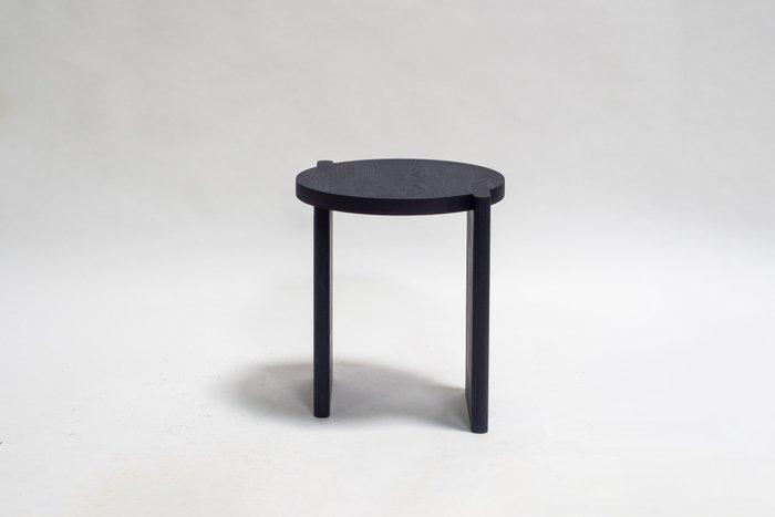 Studio Yann Gandon - Kruk - Ash - Shift Stool - Donkerblauw, Antiek en Kunst, Kunst | Designobjecten
