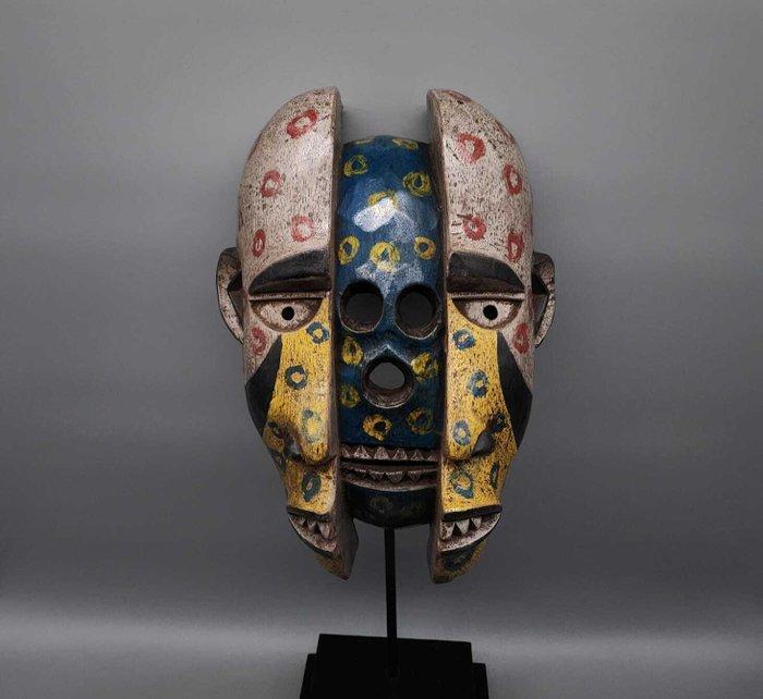 Beschermmasker - kongo - DR Congo (Zonder minimumprijs), Antiquités & Art, Art | Art non-occidental