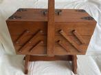 Naaidoos - Vintage houten naaikist op poten, Antiek en Kunst