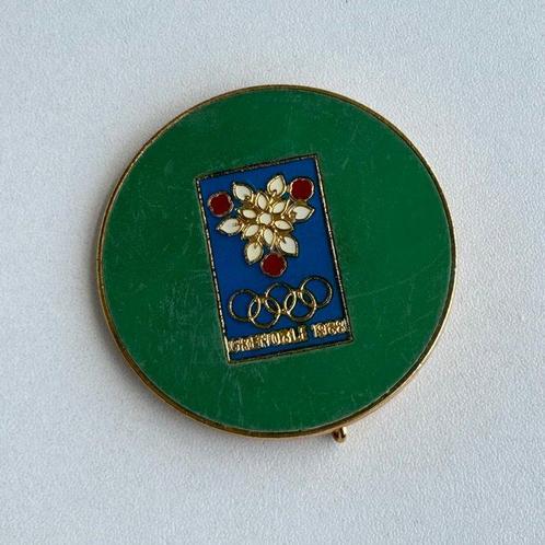 Draagspeld Grenoble Winter Olympic Games 1968 Pin Badge, Verzamelen, Overige Verzamelen