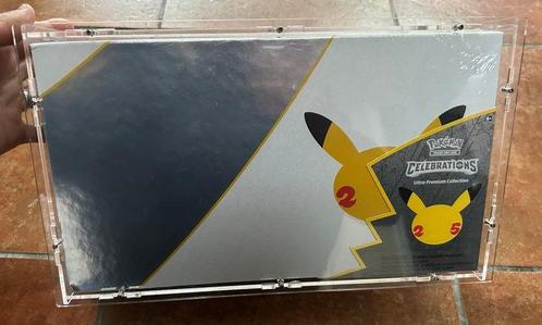 Pokémon - 1 Sealed box - Célébration 25ans - Dracaufeu,, Hobby & Loisirs créatifs, Jeux de cartes à collectionner | Pokémon