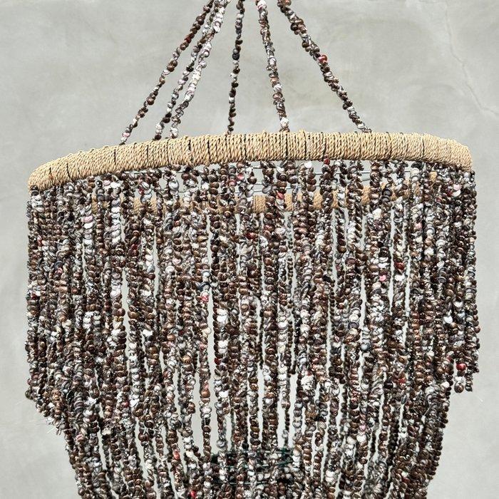 NO RESERVE PRICE - SL19 - Stunning Shell Chandelier -, Antiquités & Art, Art | Objets design