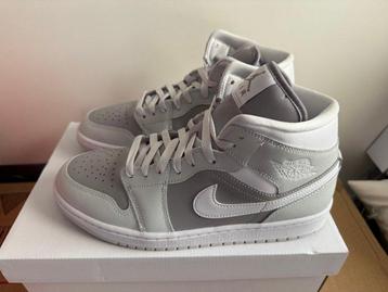 Air Jordan - Air Jordan 1 Mid - Sneakers - Maat: EU 40 beschikbaar voor biedingen