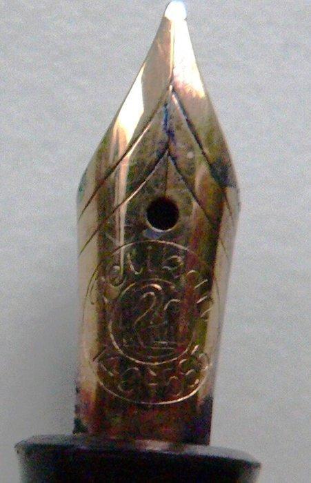 Pelikan - Pelikan 100 und 140 - Zonder Minimumprijs - Vulpen, Verzamelen, Pennenverzamelingen