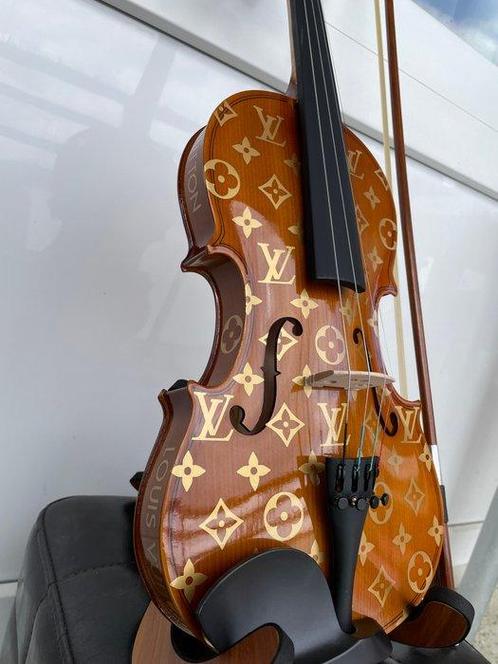 J.Reinhardt - Louis Vuitton Violin - Vintage Brown & Gold, Antiek en Kunst, Kunst | Schilderijen | Modern