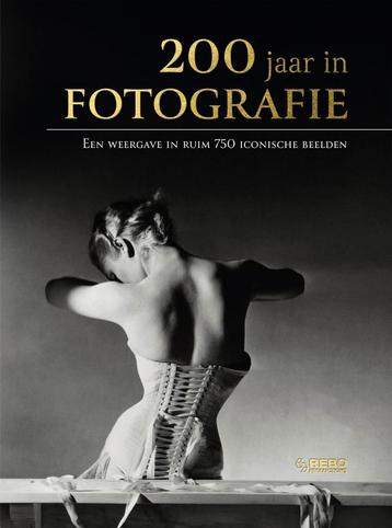 200 jaar in fotografie (9789036641456, Eric Strijbos) disponible aux enchères