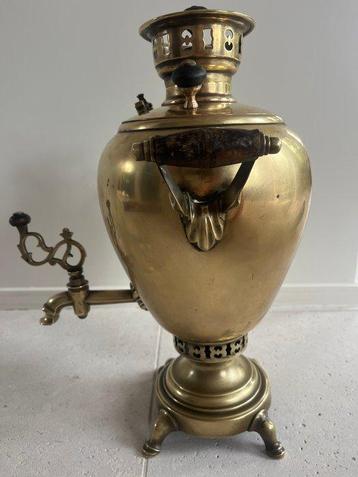 Samovar - Laiton - Samovar en laiton russe beschikbaar voor biedingen