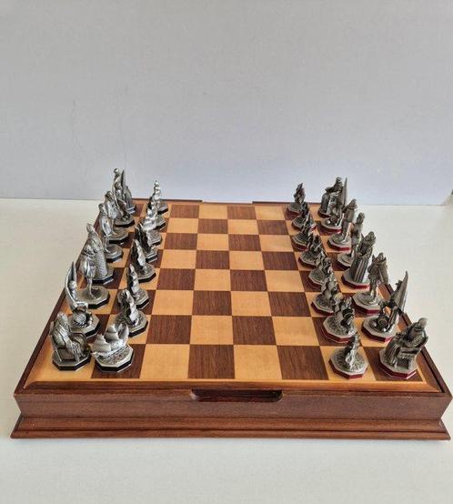 Schaakspel - De Danbury Mint Armada schaakset. - Tin, Antiek en Kunst, Curiosa en Brocante