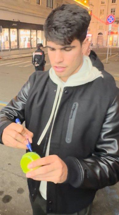 Tennis - Carlos Alcaraz - Tennisbal, Verzamelen, Overige Verzamelen