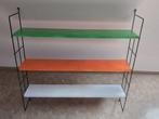 Boekenkast - Boekenkast, plank, wandplank. ijzer, hout, Antiek en Kunst