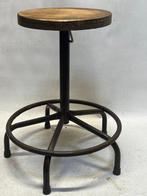 Kruk - Smeedijzer, Hout - oude werkplaatskruk