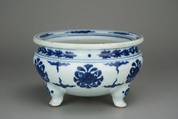 Censer Tripod - Porselein - Floral medallions and