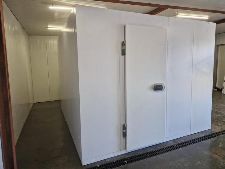 Koelcel 270 x 300 x 220 cm, Zakelijke goederen, Horeca | Keukenapparatuur, Gebruikt, Koelen en Vriezen
