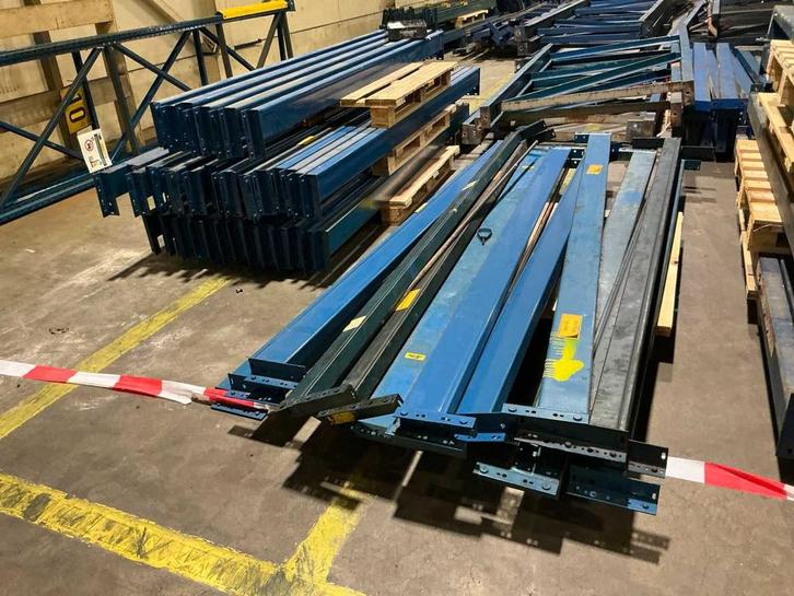 Online veiling - Gedemonteerde palletstelling, Articles professionnels, Aménagement de Bureau & Magasin | Entrepôt, Rayonnage & Stockage