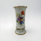 Meissen - Vase -  Tableau fleur avec bordure et pieds dorés, Antiek en Kunst